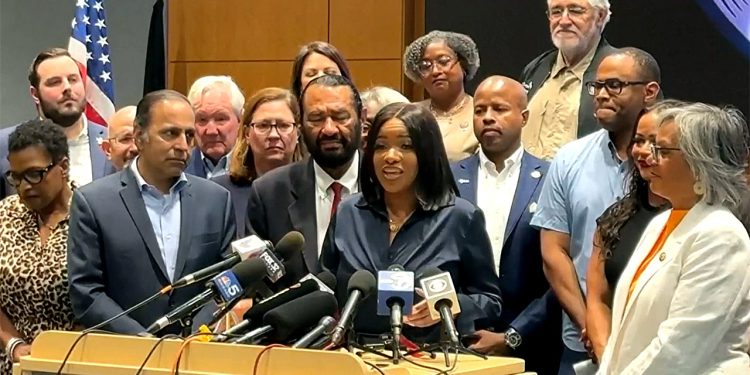 Newsom zavjetuje “vatra s vatrom” odgovor na borbu za preraspodjelu u Teksasu