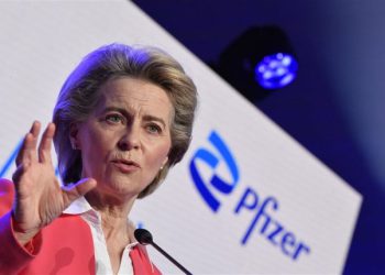 Novi detalji afere Pfizergate: Ursula von der Leyen razmjenu poruka sa direktorom Pfizera izbrisala nakon upita novinara