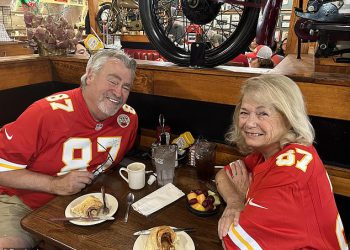 Obitelj Kelce u žalosti dok partner Ed Kelce umre