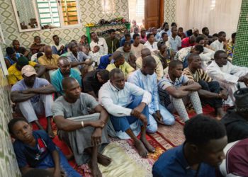 Obući muškarce “Škole za muževe” kako bi pomogli u kućanskim poslovima