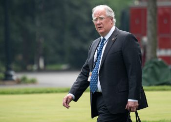 Odbor za nadzor kuće čuje da je Biden Ally očekivao 4 milijuna dolara za 2024.