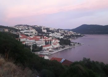 Ogroman požar u zaleđu Neuma, u pomoć stigli i vatrogasci iz Primorja i Dubrovnika