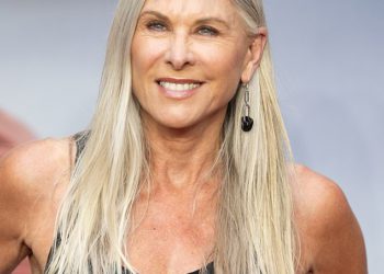 Olimpijska legenda iskrivi bijes obožavatelje nakon što je tvrdila da je ‘sve za’ muške navijačice u NFL -u