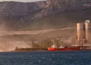 Opasnije od azbestnih ploča su čestice koje raznosi vjetar s druge strane Kaštelanskog zaljeva!