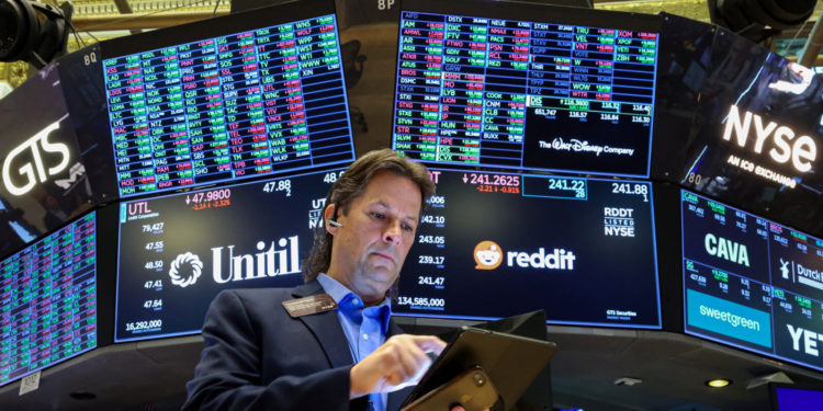 Oprez na burzama: ulagači prate Fed, trgovinske lance i situaciju u Ukrajini