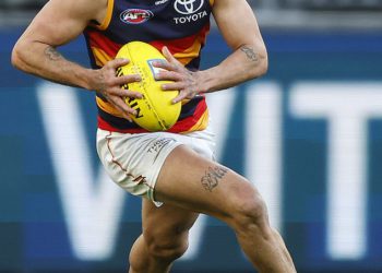 Otkriveno: Brutalna zvijezda Sledge AFL-a prepuna je prije nego što je izgovorio anti-gay glur koji izgleda da će završiti svoju sezonu