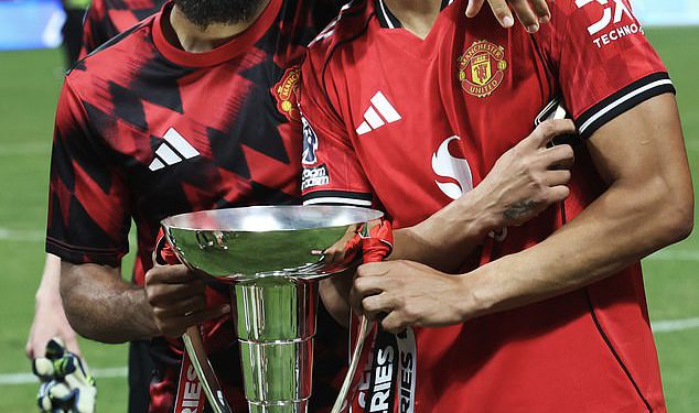 Otkriveno: Kako je Man United ovog ljeta uspio potrošiti 214 milijuna funti nalik Benjaminu Seskom, Matheusu Cunha i Bryanu Mbeumou – a oni nisu gotovi