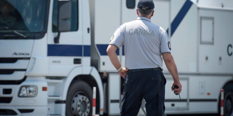 Otvorili paket s čarapama, teško je i za povjerovati što su pronašli u njima