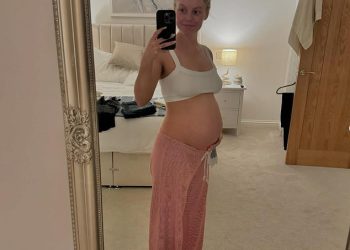 Outlander zvijezda Nell Hudson otkriva da je porođaj ostavio ‘Slomljeno u dva’ dok dijeli grafičku bolnicu Snap nakon što je dočekala djevojčicu s Maxom Kingom