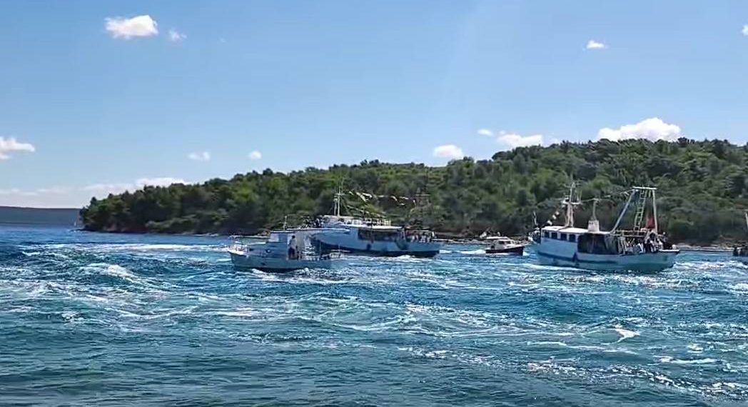 PET STOLJEĆA TRADICIJE Na otoku Ugljanu proslavljen zavjetni blagdan Gospe od Sniga