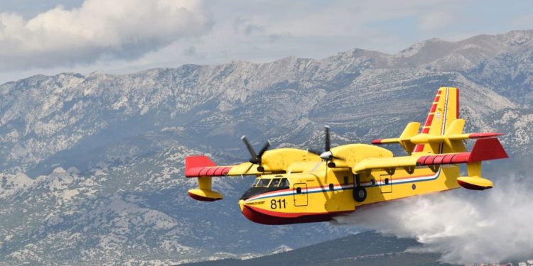 POŽAR NA BRAČU Podignute sve otočke vatrogasne snage