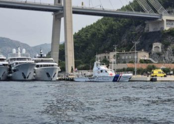 Pacijent s otoka hitno prebačen u dubrovačku bolnicu