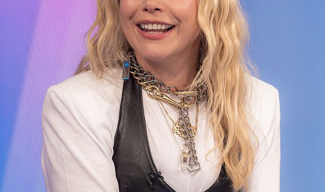 Paloma Faith pokazuje svoju podršku Anne-Marie nakon što se pjevačica hrabro otvara o bitki za post-natalnu depresiju nakon rođenja svog drugog djeteta