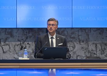 Plenković tvrdi da je sezona bila uspješna: “Skočili dolasci, noćenja, a i prihodi od turizma