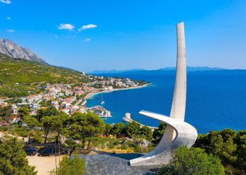 Pijani divljaci iz Poljske napali obitelj kod Makarske: "Muškarac star 67 godina je umro!"