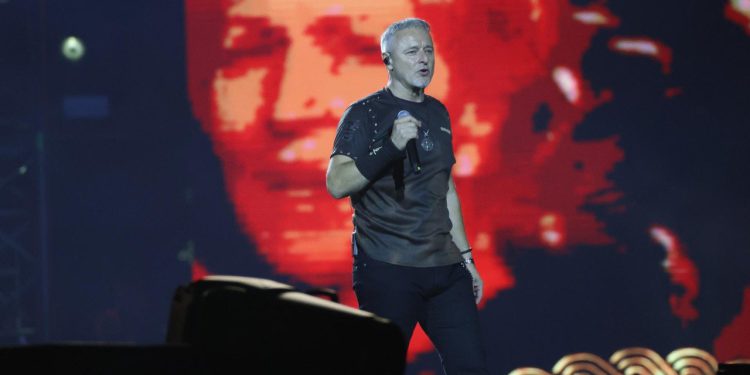 Pogledajte kako je sinoć bilo u Sinju: Thopmsonov koncert završio kasno u noći