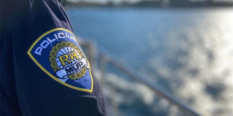 Policija intervenirala zbog svađe na plaži u Pagu i golog kupača u Starigradu