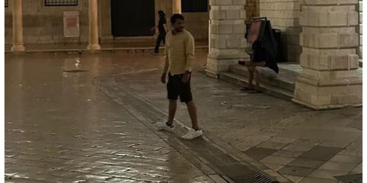 Policija traži muškarca sa slike: Sve je povezano s divljaštvom u Dubrovniku