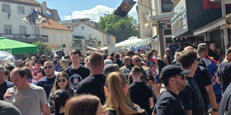 Policija u Sinju: Krenite prema Hipodromu u 16 sati