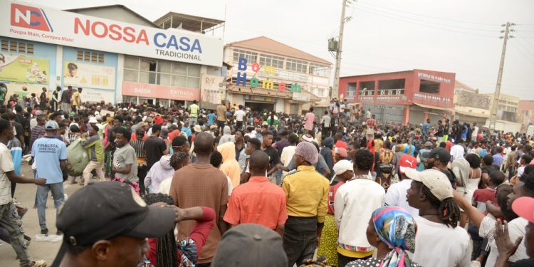 Povećanje cijena goriva pokreće smrtonosne nemire u Angoli – RT Afrika