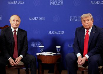 ‘Pretvarajući se da ne čujem svoje suradnike’: Putin postaje meme samo nekoliko minuta na samitu o visokim ulogama s Trumpom