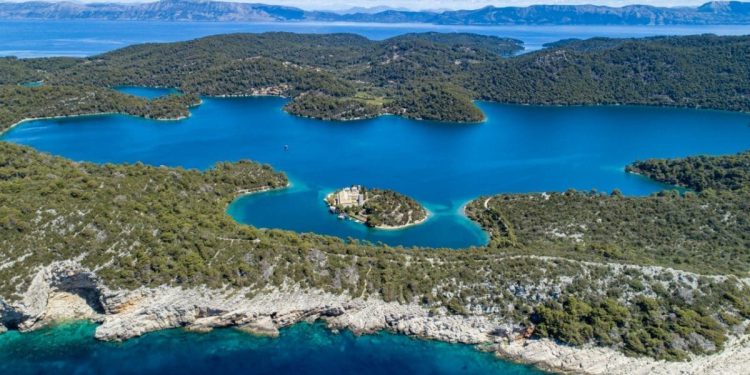 Prirodni dragulj Dalmacije umire: “To su preveliki stresovi”