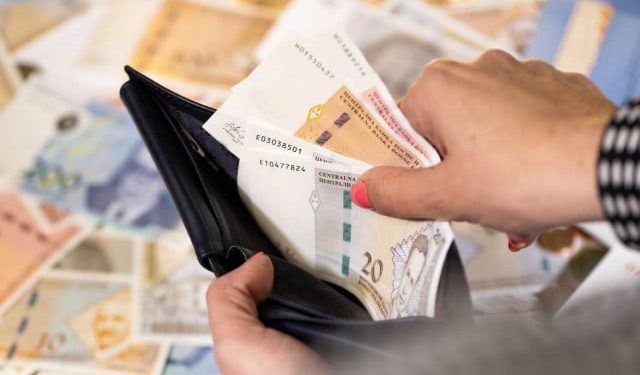 Prosječna plaća u Federaciji BiH veća za 16 posto u odnosu na prošlu godinu