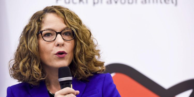 Pučka pravobraniteljica prima plaću od 4.560 eura: Pogledajte primanja njenih kolega