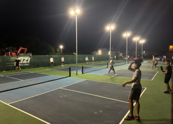 REKET U JEDNU, PIVO U DRUGU RUKU! Saznajte zašto je ovaj neobični sport zaludio Ameriku i zašto će ga od sad i Splićani obožavati!