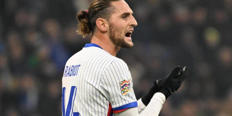 Raksit, Pozadina: Dvostruka svađa s Roweom. Ali verzije se ne podudaraju