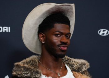 Reper Lil Nas X hospitaliziran zbog sumnje na predoziranje i zatvoren zbog sumnje da je naplatio policiju u LA Streetu