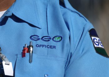 ‘Revolving vrata’ između leda i privatnih zatvorskih tvrtki jačaju Trumpove planove deportacije