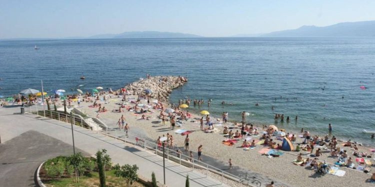 Rijeka i okolica nude pregršt plaža, od uređenih i živahnih, do skrivenih, za one koji vole mir