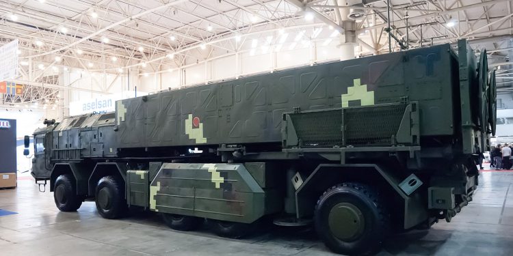 Rusija izvela ‘kolosalan’ simultan napad na ukrajinska postojenja nove dugometne rakete