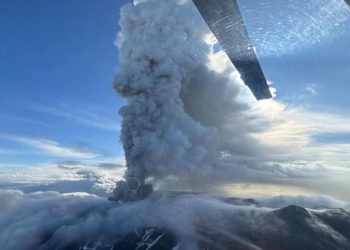 Ruski potres Kamchatka budi uspavani vulkan nakon 500+ godina (videozapisi) – RT Rusija i bivši Sovjetski Savez