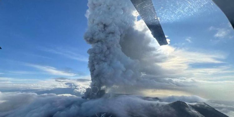 Ruski potres Kamchatka budi uspavani vulkan nakon 500+ godina (videozapisi) – RT Rusija i bivši Sovjetski Savez