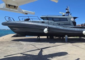 SHADOW PATROL 47 Na vojnom mimohodu pažnju plijenio brod projektiran, razvijen i izrađen u Šibeniku