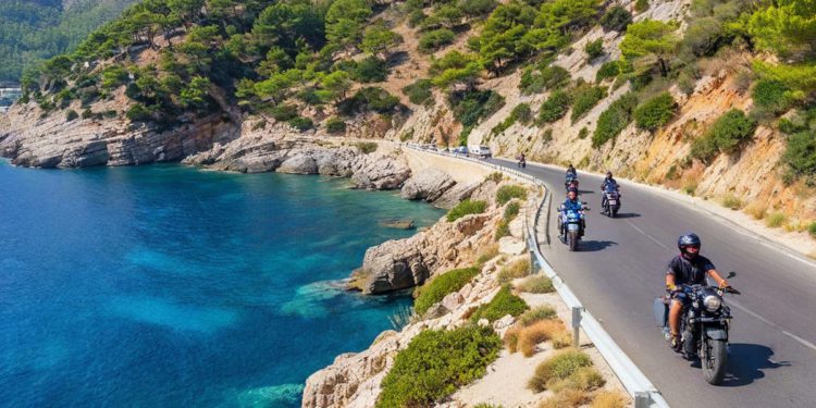 SVI ISKLJUČENI IZ PROMETA Šest austrijskih motociklista vozikalo potpuno neispravne motocikle po Cresu