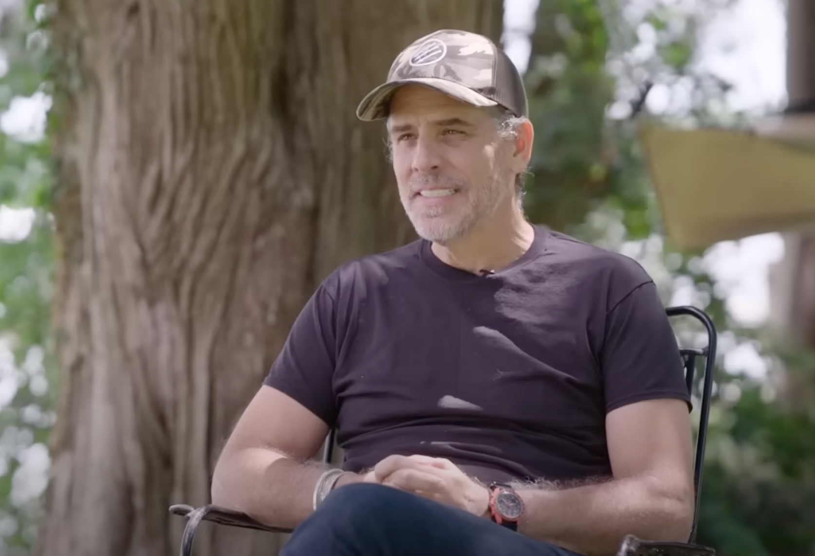 Hunter Biden sjedio je za još jedan intervju s YouTuberom Andrewom Callaghanom kako bi se pozabavio pravnim prijetnjama koje je izvršila prva dama Melania Trump