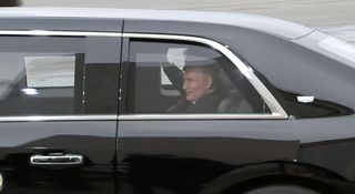 Trump i Putin jašući u leđima 'Zvijer'