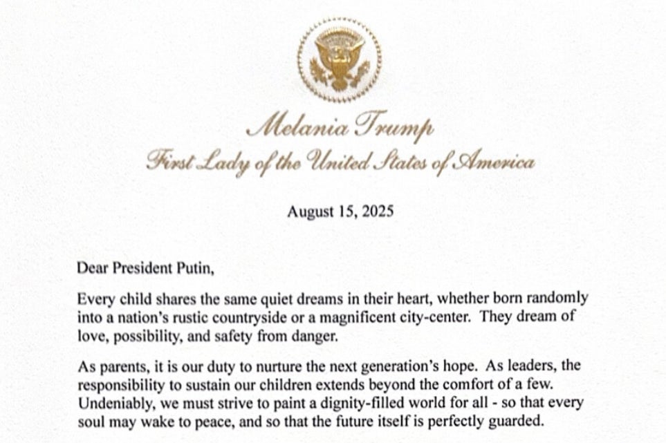 Predsjednik Trump, navodno, dostavio je pismo prve dame Vladimiru Putinu tijekom samita Aljaske