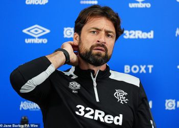 Šef Rangersa Russell Martin neće dopustiti da ga svlačionice ‘Mole’ zaustavi da u budućnosti imenuje svoje postave