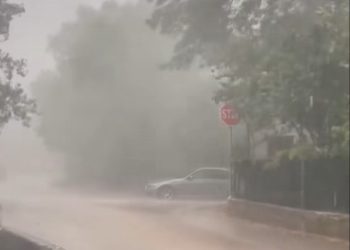 Silovito nevrijeme poharalo Dalmaciju: ‘Grmljavina, pada nenormalno’