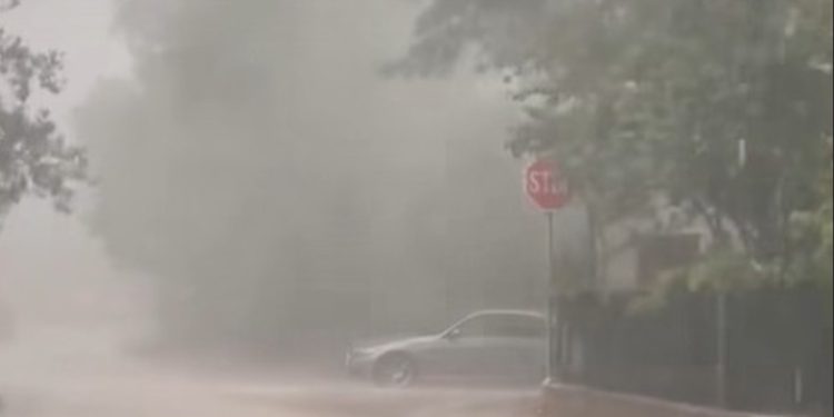 Silovito nevrijeme poharalo Dalmaciju: ‘Grmljavina, pada nenormalno’