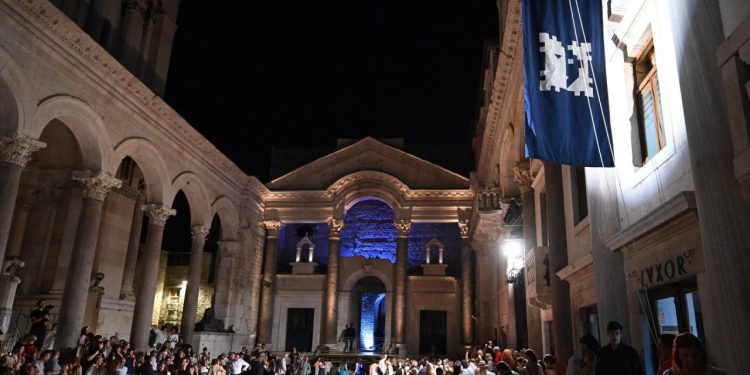 Slobodna Dalmacija – 71. Splitsko ljeto: Koncert ‘Nebeski grad’ donosi nešto neočekivano…