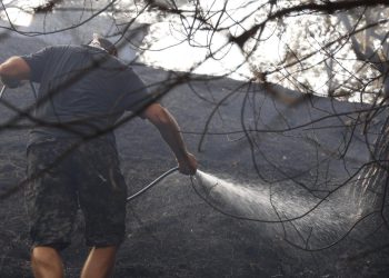 Slobodna Dalmacija – Bivši SDP-ov ministar za vrijeme požara bio je u Krilu Jesenice: ‘Probudio nas je smrad paljevine oko 3.30 ujutro…’