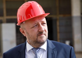 Slobodna Dalmacija – Debeljak se čuo s vlasnikom azbestnog broda: ‘Šokirani su, traže odvjetnika!’ Otkrio i koliko je škver mogao zaraditi