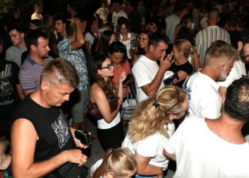 Slobodna Dalmacija – Dol na Braču priredio nezaboravnu Noć hrapoćuše. Stigao rekordan broj posjetitelja, pogledajte kako se feštalo do zore