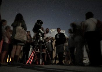 Slobodna Dalmacija – FOTO Noćas su padale suze sv. Lovre; preko 800 ljudi pratilo je ovaj nebeski spektakl s terase splitske zvjezdarnice…