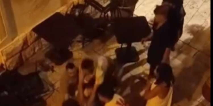 Slobodna Dalmacija – Javila se policija nakon videa cipelarenja u Splitu: ‘Nitko nas nije zvao… Da smo imali pravovremenu dojavu…’